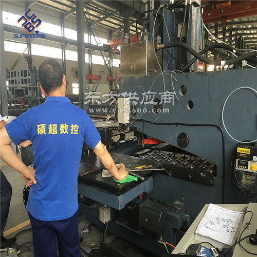 铁塔行业用冲孔机日常维护 冲孔机日常维护 时代百超品质可靠图片